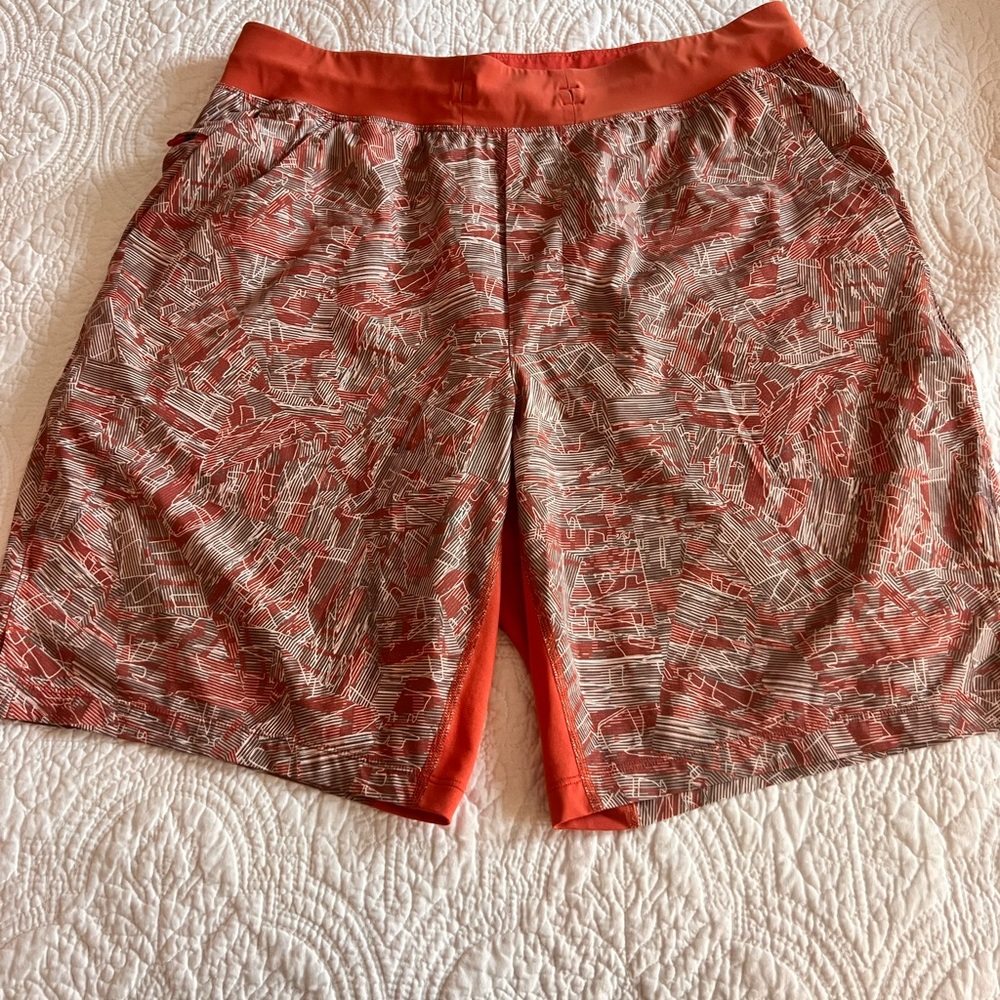 Lululemon mens Athletic Shorts